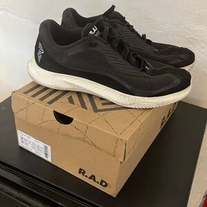 R.A.D global shoe